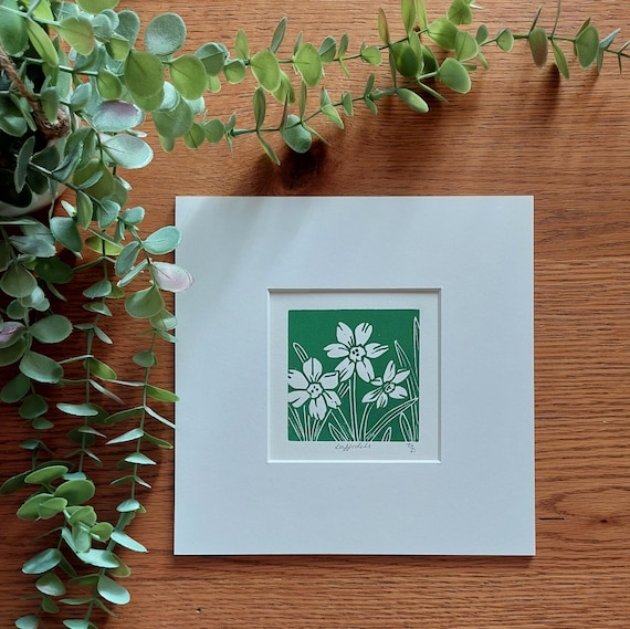 Daffodil lino print, Narcissus print, Daffodils art, Green Wall Art, green home decor, Flowers lino print, spring flowers art,
