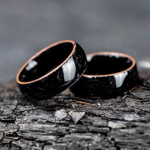 Vintage Enamel Ring 1970s - handpainted -  black