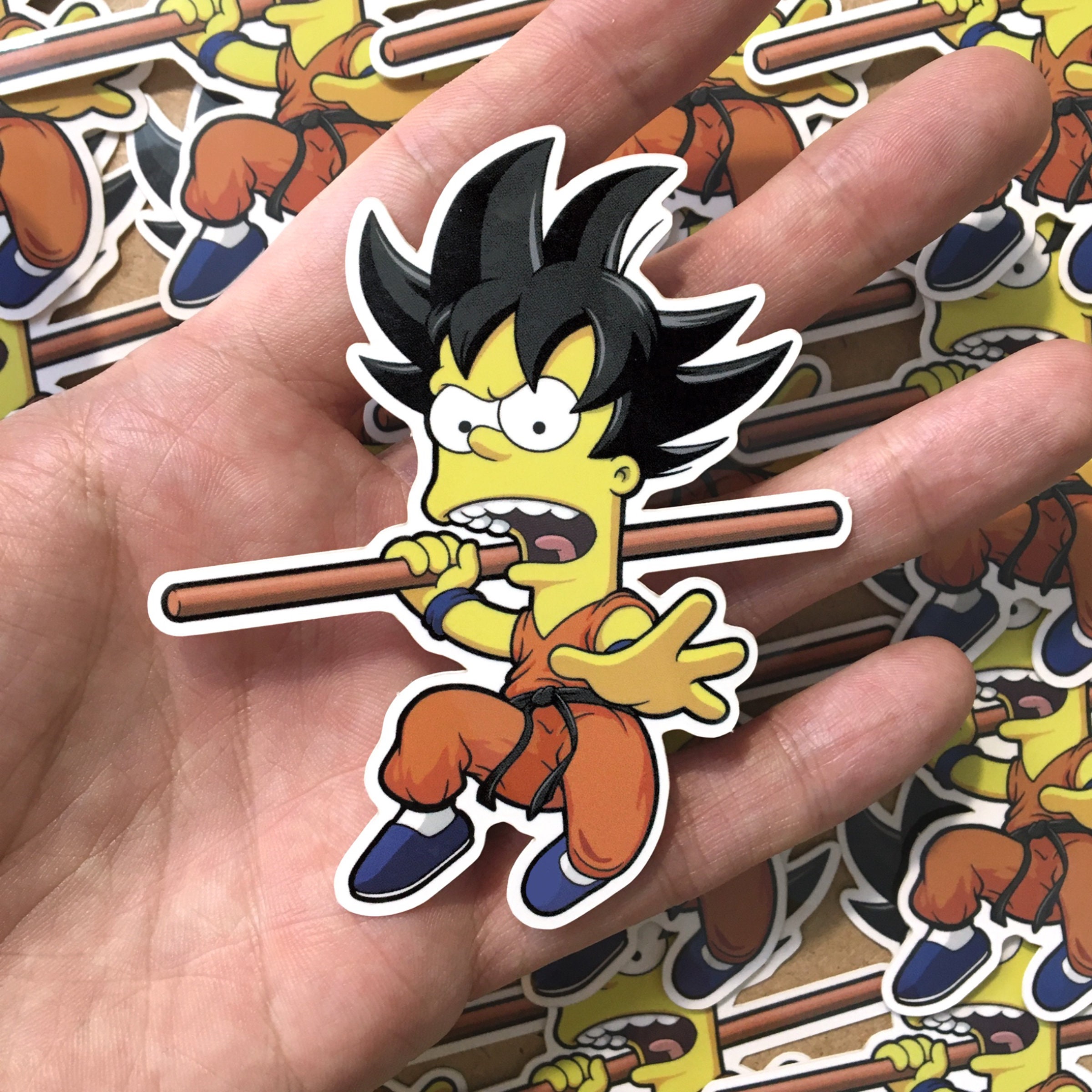 Goku en vinil 😎 - Vinilos para Motos y Habitaciones