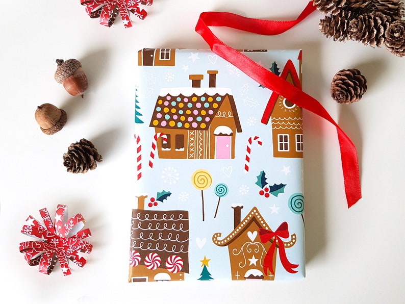 Christmas gift wrapping double sided holiday crafting paper 3 sheets 19x27 inch inpakpapier 50x70 cm design by Heleen van den Thillart