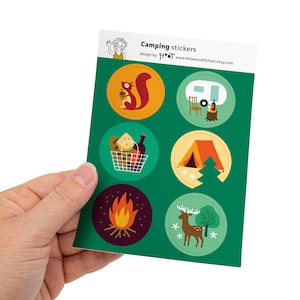 Camping sticker vel zomervakantie picknick illustratie envelop verzegeling cadeauverpakking - ontwerp heleen van den Thillart