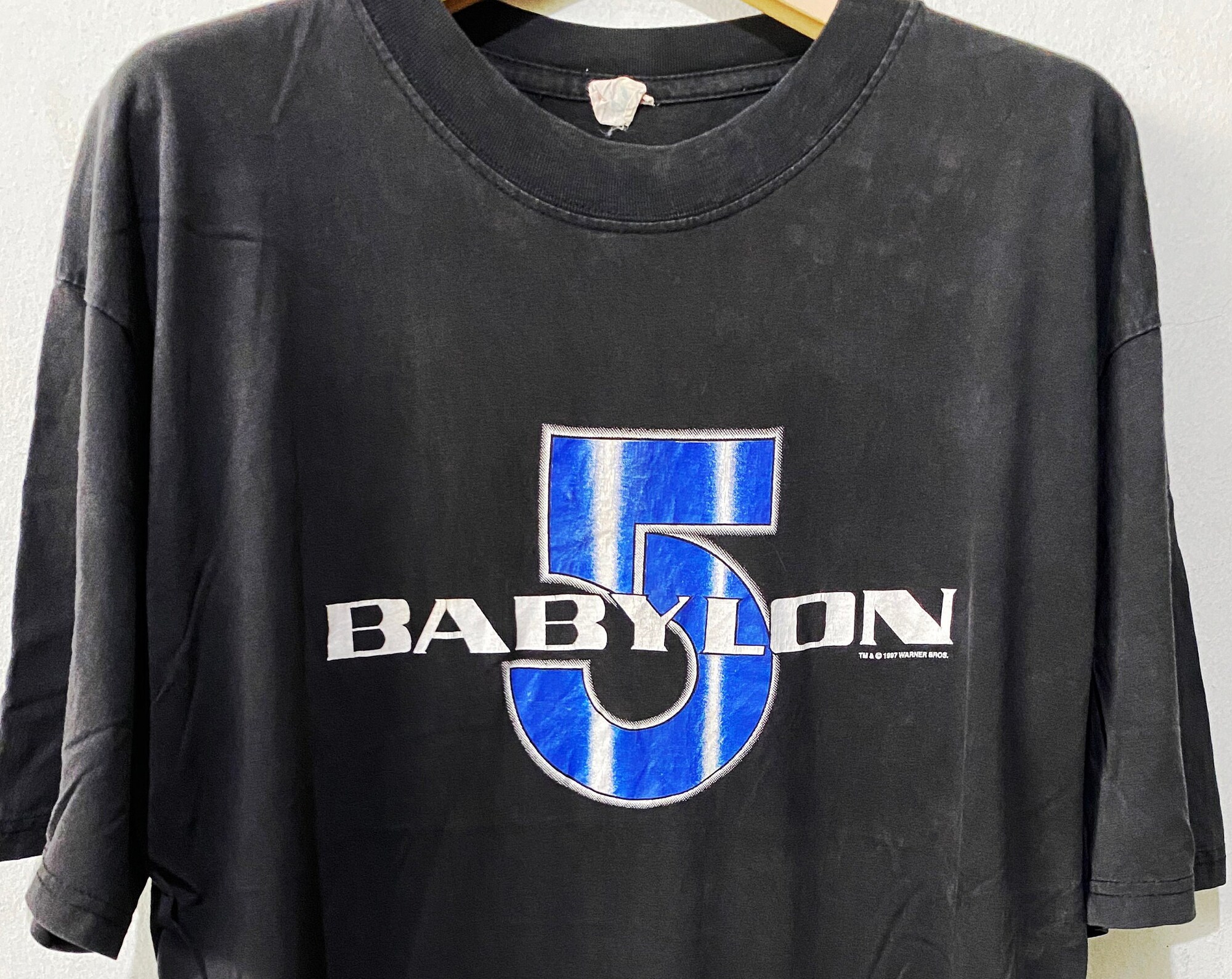 Vintage 1997 Babylon 5 Shirt