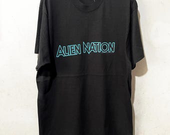 alien nation フットボールシャツ フリーサイズ エイリアンネイション 90年代のヴィンテージ映画「エイリアン・ネイション」Tシャツ - Etsy 日本