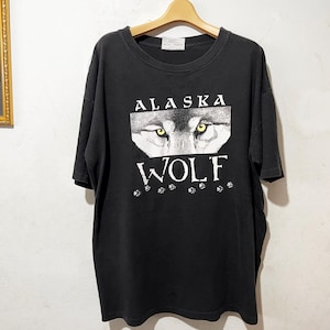 Vintage 90s Wolf T-Shirt Gray Wolf Pack Wildlife Nature Graphic Tee Size XL