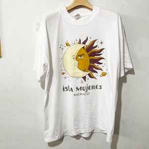Vintage 90s Sun & Moon T-Shirt Isla Mujeres Mexico Souvenir Graphic Tee Size XL