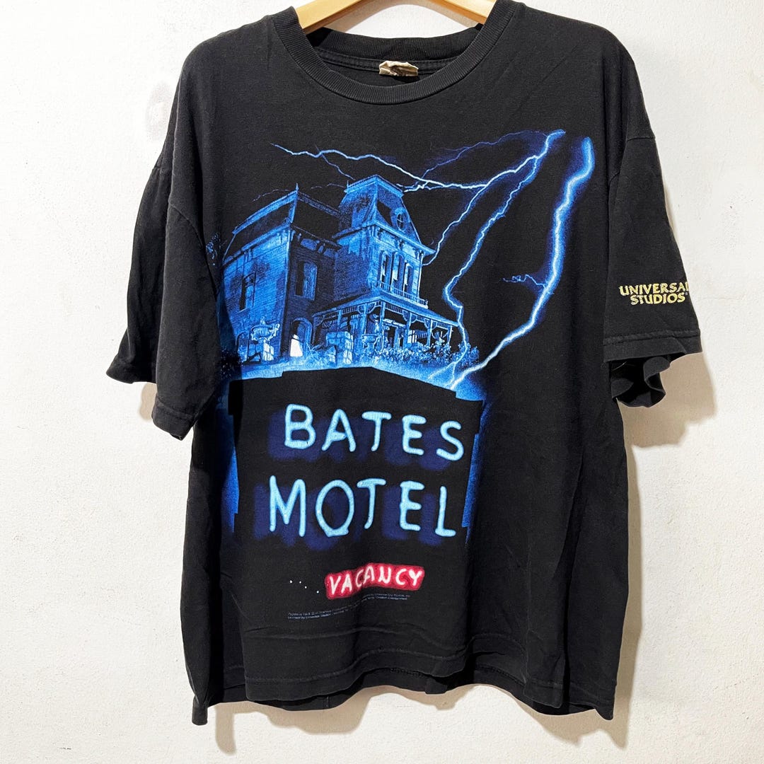 Vintage 90s Bates Motel T-shirt Size M - Etsy
