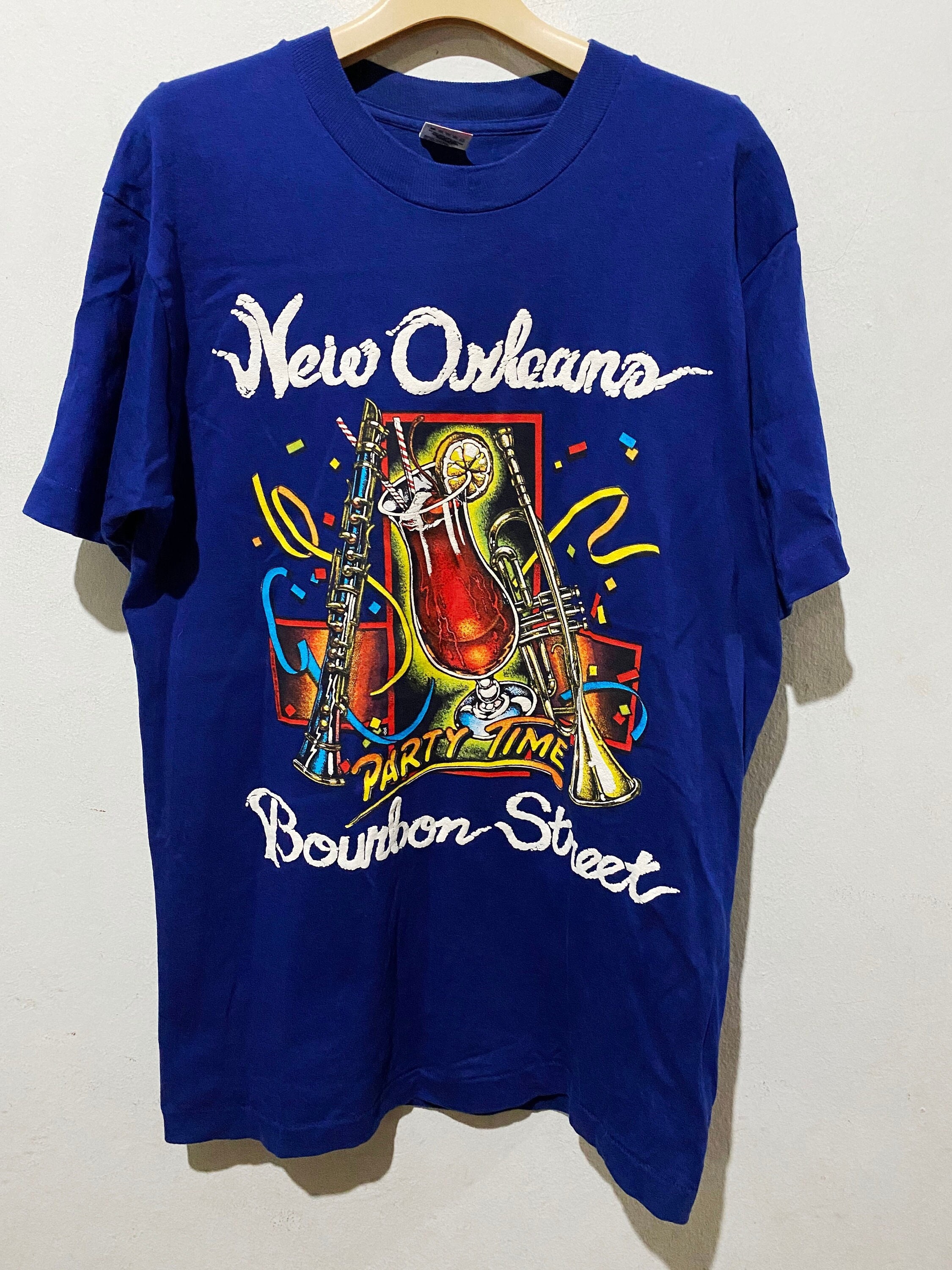 Classic Retro Vintage New Orleans Louisiana V-Neck Womens T-Shirt - TeeHex