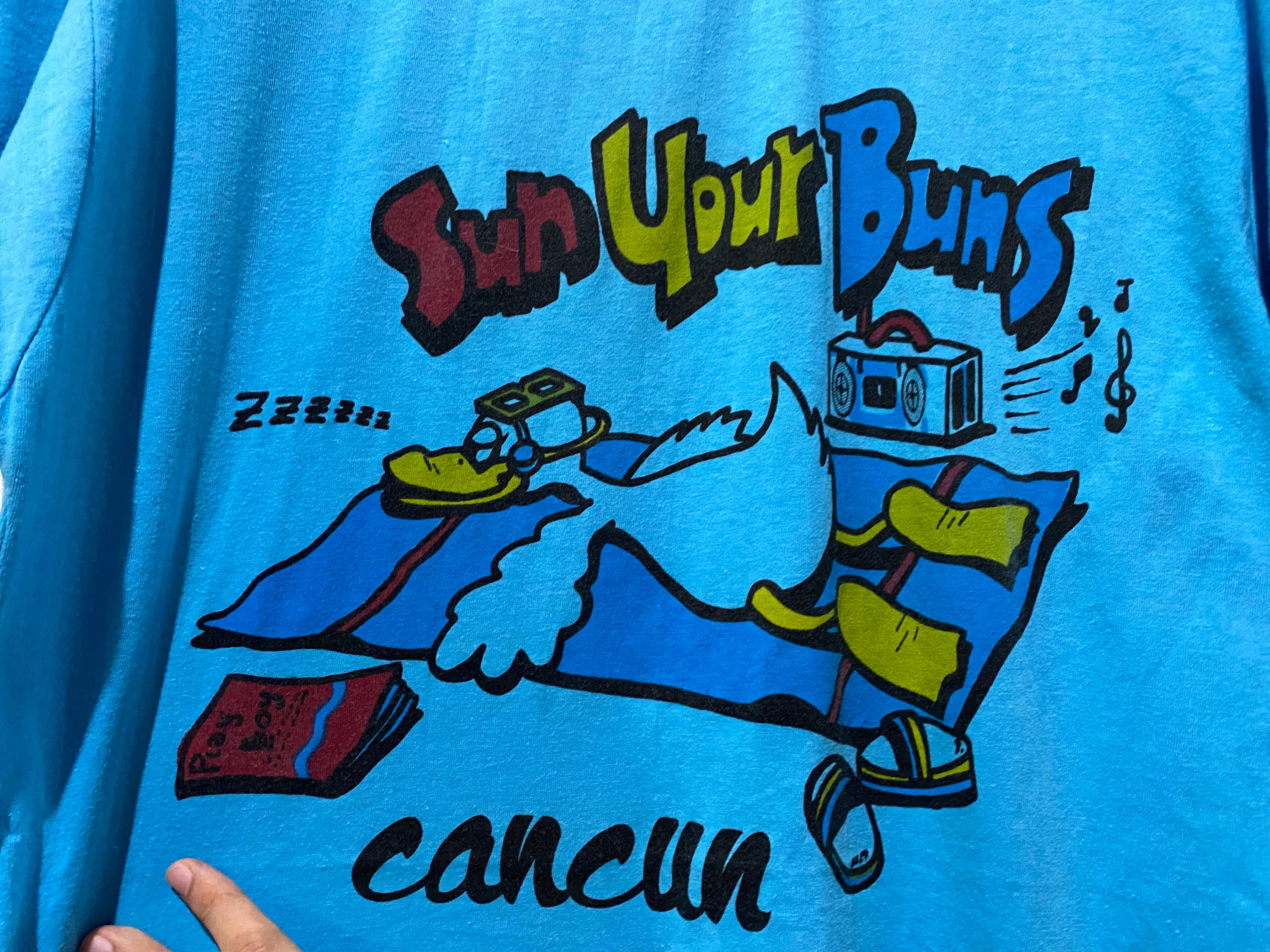 Vintage Sun Your Buns Cancun Shirt Size 