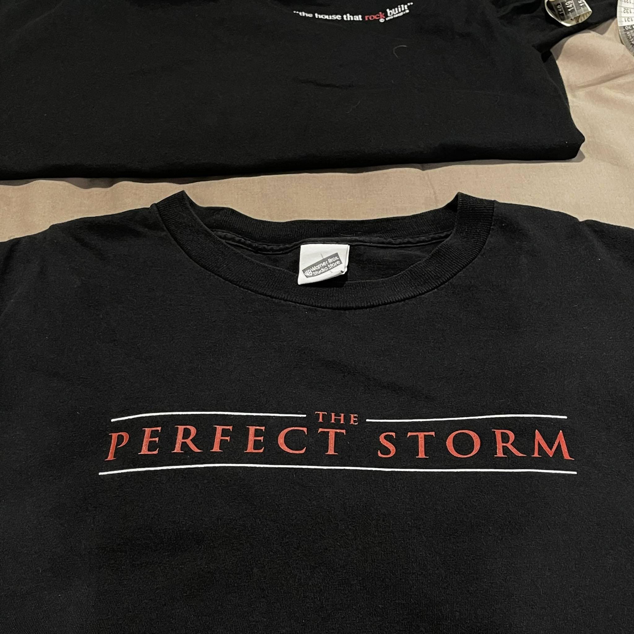 Vintage 2000 the Perfect Storm T-shirt Size XL - Etsy