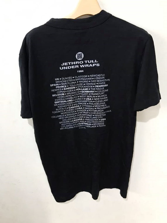 Vintage 80s Jethro Tull Under Wraps Tour Shirt Si… - image 4