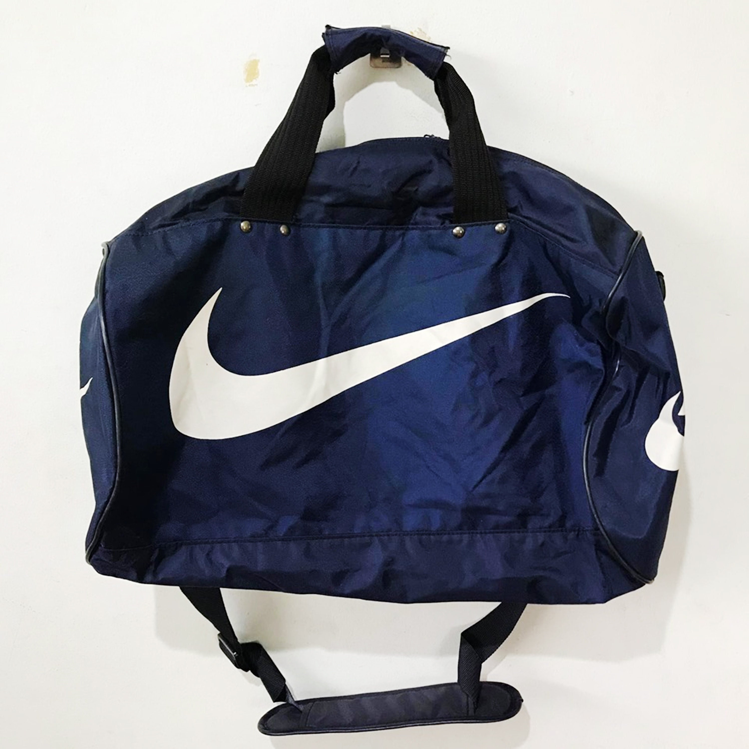 Nike Adults Unisex Hot Pink Duffel Bag Brasilia Travel Luggage Gym Casual  Work