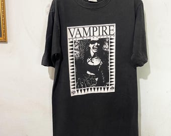 90's Vampire The Masquerade ビンテージtee Vintage 90's The Vampire Masquerade T-Shirt – Mills Vintage USA