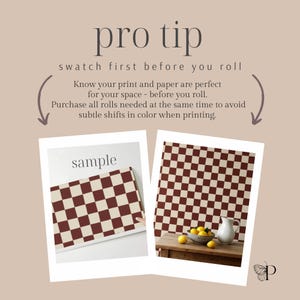 Pode incluir: A imagem apresenta um padr&atilde;o xadrez em bord&ocirc; e creme, usado como papel de parede e amostra. O texto diz "pro tip" e "swatch first before you roll". Uma tigela com lim&otilde;es e um jarro branco tamb&eacute;m s&atilde;o vis&iacute;veis.