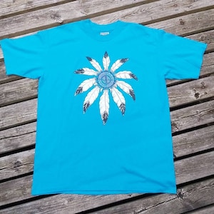 Vintage 1990&#39;s Teal / Turquoise Native Indigenous Ornament Graphic Tee / Tshirt ( XL) Made in USA