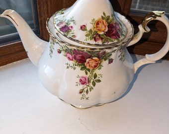 Tetera grande Royal Albert Old Country Roses