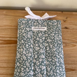 Quilted Kindle Paperwhite Sleeve | Padded E-Reader Cover with Bow | Fits Oasis & Basic | Bookish Gift Teal vines
