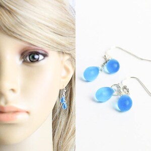 Pendientes azul cielo para regalo de hija Joyería de racimo de verano Pendientes de plata simples Venta Regalos cumpleaños para un amigo Pendientes de gota corta imagen 1