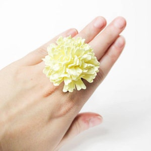 Yellow Big Ring for Women Solitary Ring Gifts for Daughter Yellow Jewelry for Mom Gifts Flower Summer Ring for Friend 20 Birthday Gift image 4