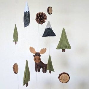 Moose Baby Mobile, Mountain Baby Mobile, Woodland Animal Nursery Mobile, Baby Mobile, Felt Mobile, Outdoor Nursery Decor, Baby shower gift