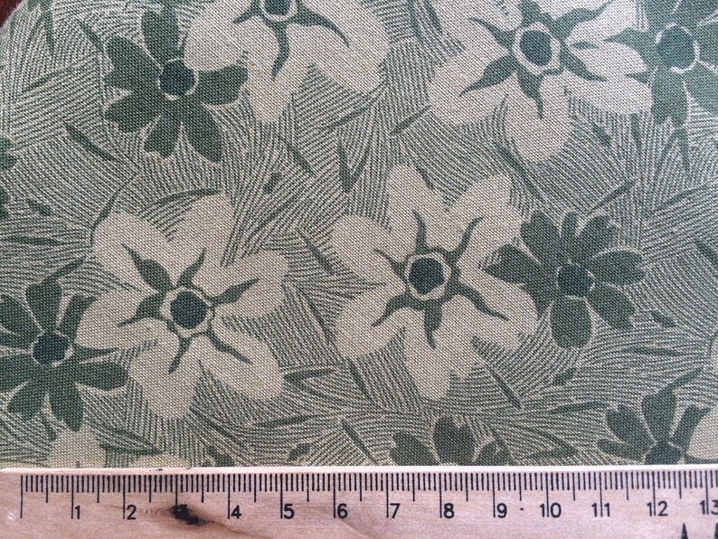 RJR Fabrics ~ Quality Quilting Fabric 100/% cotton 2010 Village Green by Thimbleberries Just stunning