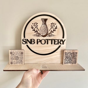 Exhibidor de logotipos de madera con arco para mesa // Porta tarjetas de presentación, exhibidor de códigos QR, Venmo, Instagram, aplicación de efectivo, sitio web