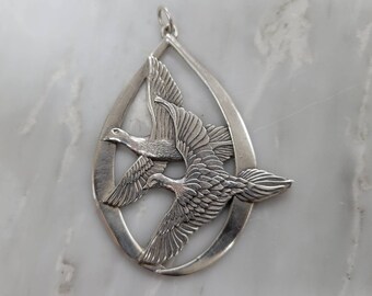 Vintage Wallace Sterling Silver Peace on Earth Two Turtle Doves 1972 (I)