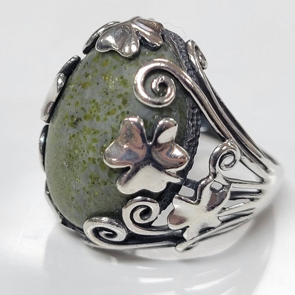 Sterling Silver Ireland Shamrock Connemara Marble Ireland Ring size 8.75 (T15)