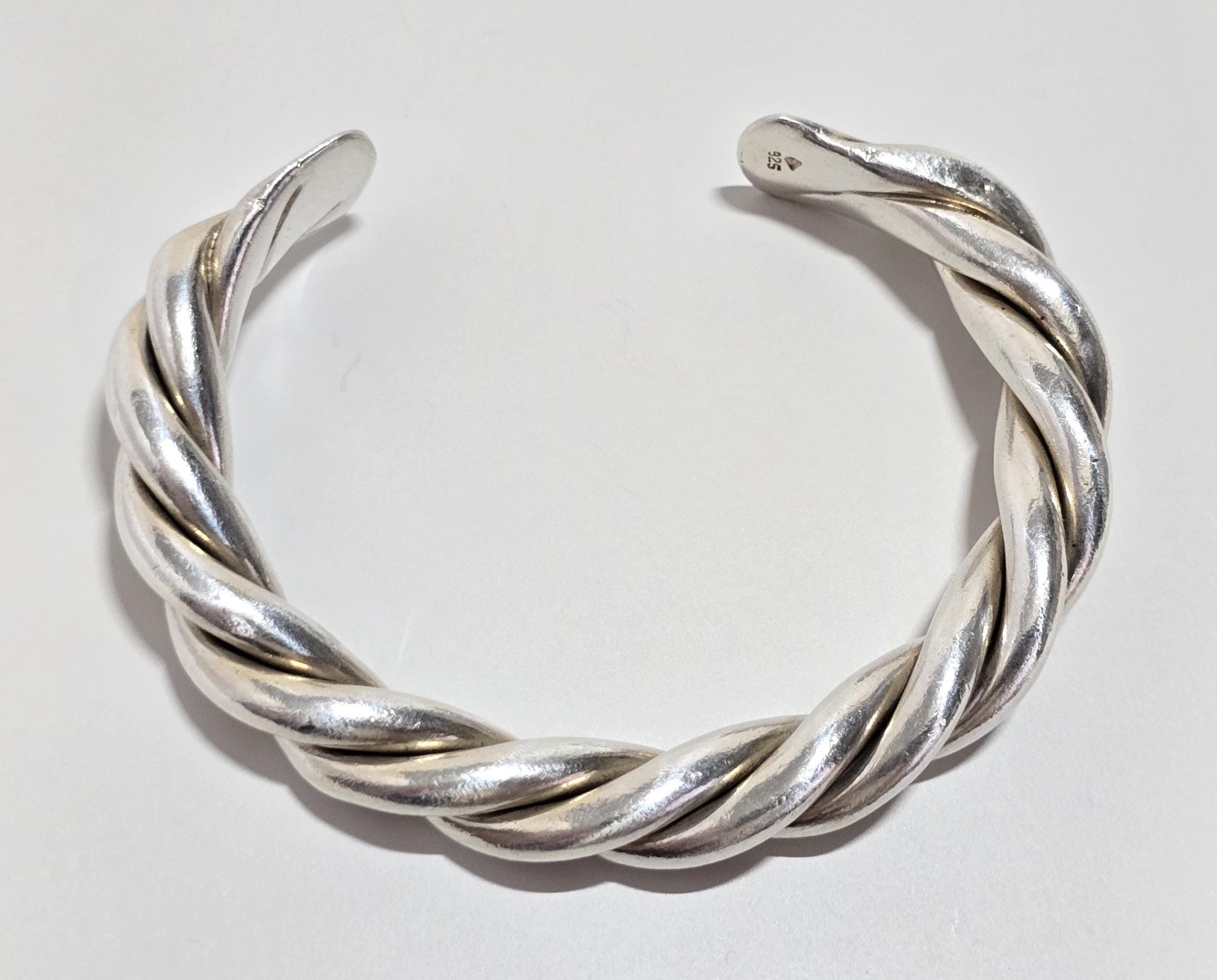 Silpada ハンマー打ち 925 シルバー ヴィンテージ カフブレスレット