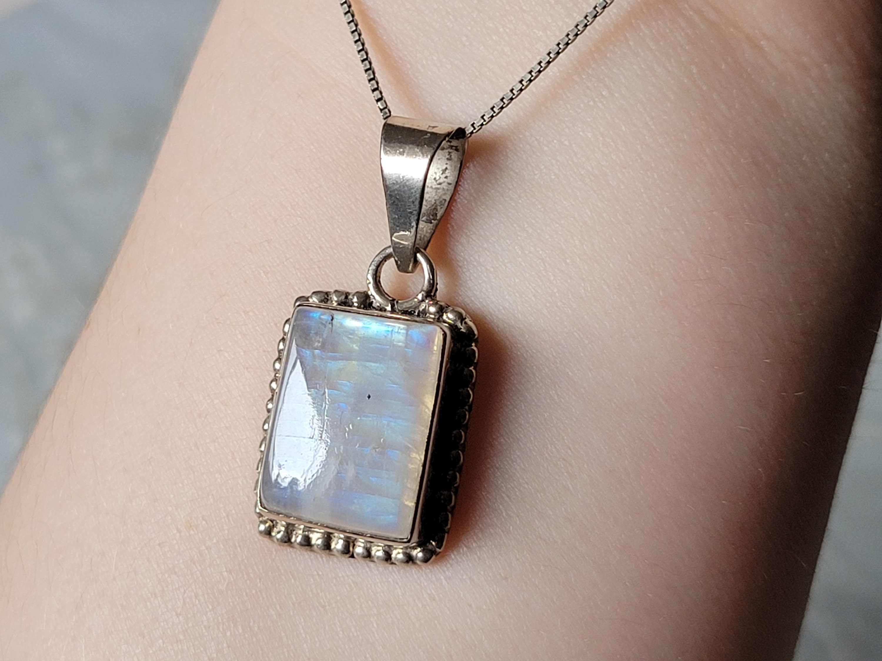 ■ENGBROX■ silver925 milky moonstone necklace EBNL25004SV Big Rainbow Moonstone Necklace Pendant With Silver Box Chain