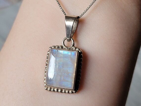 アクセサリー CDL MOON STONE NECKLACE Stone Moon Phase Necklace | Sterling Silver Chain | Light