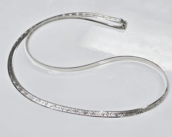 Milor Sterling Silver Textured Herringbone Chain Necklace Made in Italy size 28 in