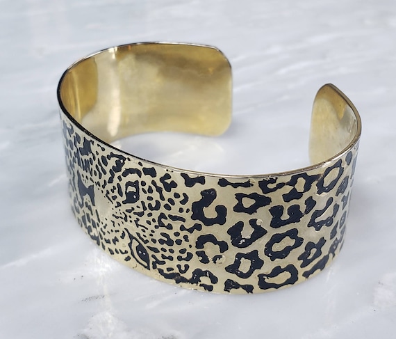 Vintage Gold Tone Cheetah Design Cuff Bracelet (E) - image 2