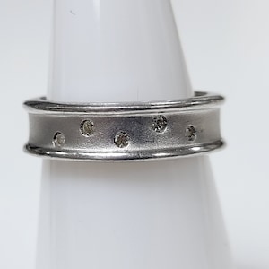 Sterling Silver Diamonds Accented Band Ring size 6.25