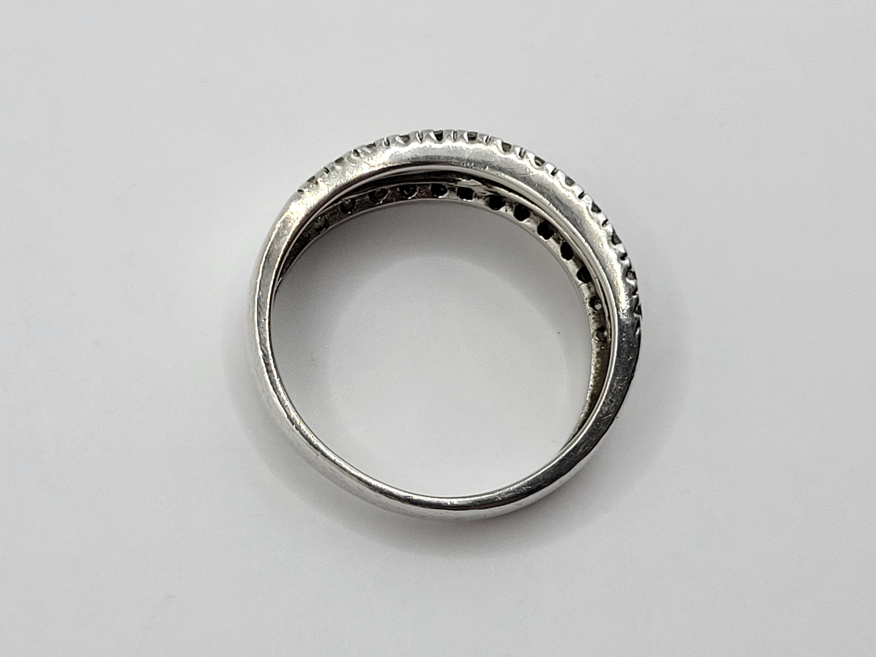 Vintage Voreno Sterling Silver Clear Cubic Zirconia Wavy Band Ring