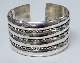 Vintage Sterling Silver Large Heavy Chunky 1.50 in Cuff Bracelet size 7 in