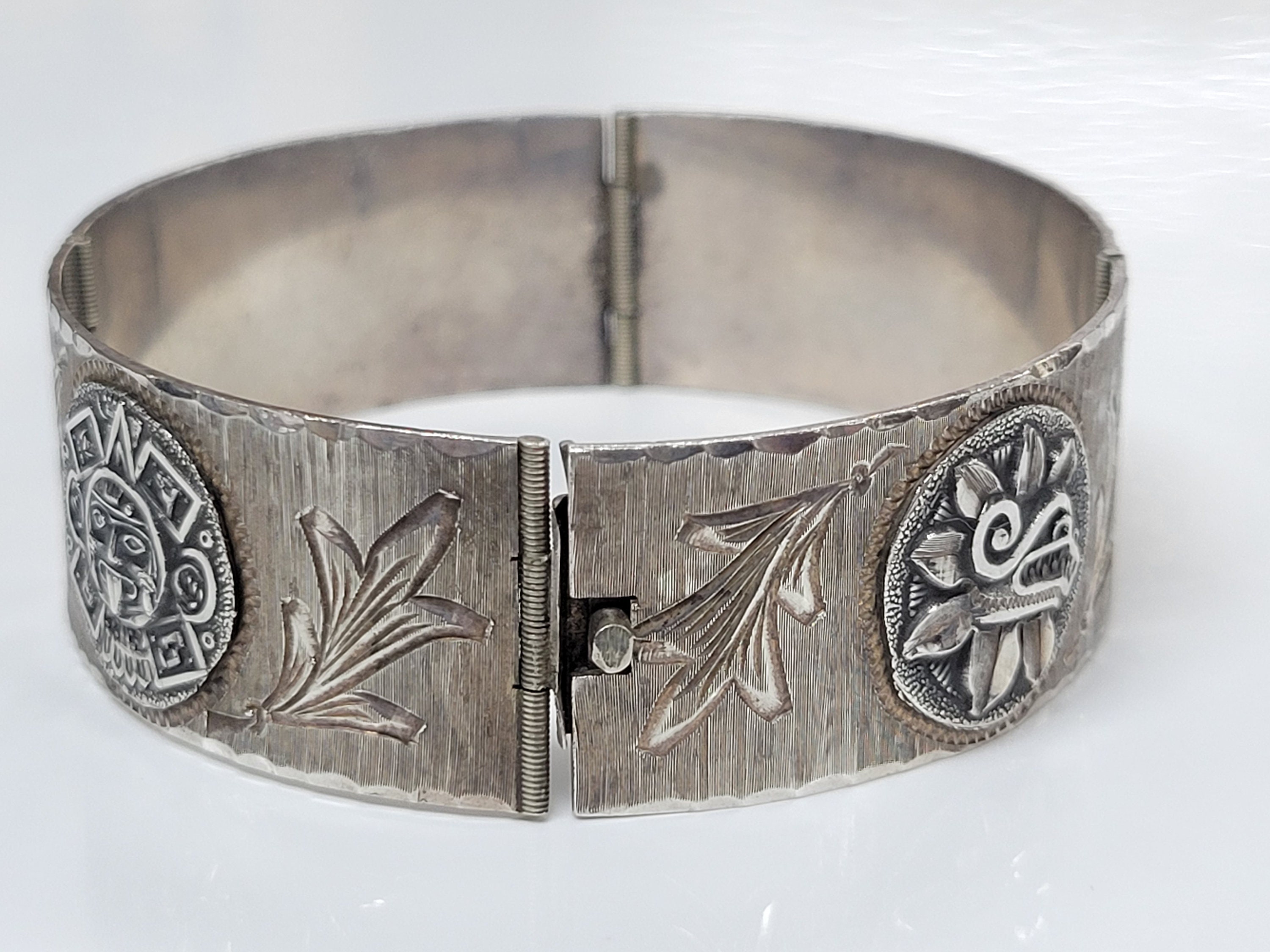 Vintage Sterling Silver Aztec Calendar Mayan Warrior Link Bracelet