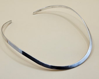 Gargantilla lisa de plata de ley de 15-1/4 pulgadas