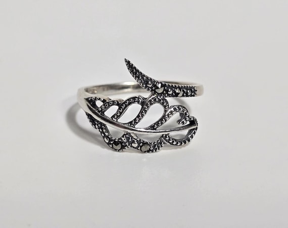 Marsala Sterling Silver Marcasite Leaf Ring Size 7.5
