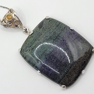 Collar con colgante de ópalo de matriz basáltica en plata de ley - 18 pulgadas