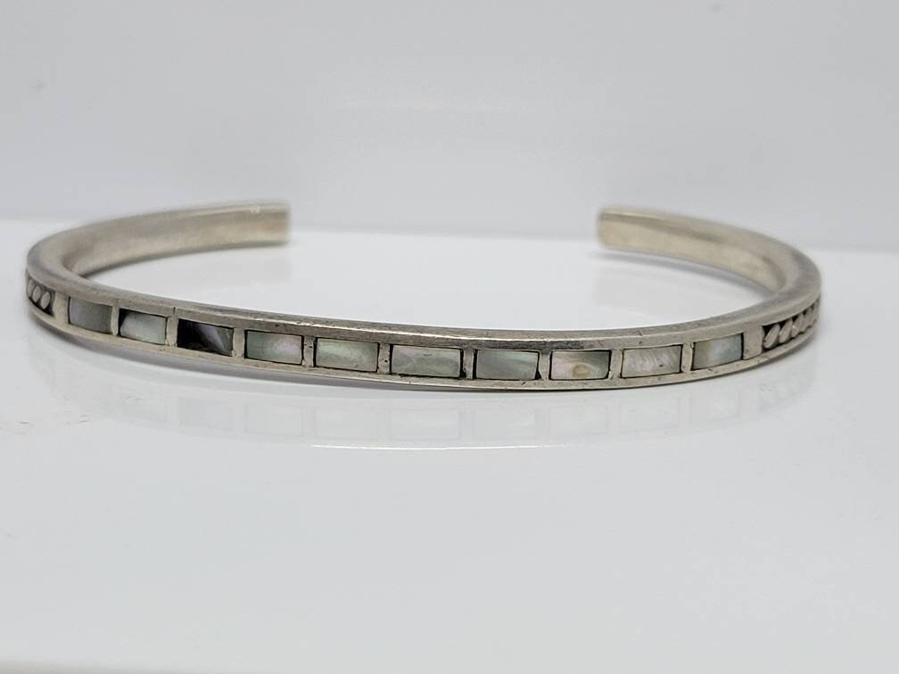 Hopi Wadswarth bangle！ Cheryl Wadsworth