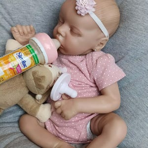 1 Muñeca Reborn PREMATURA de Terapia LISTO PARA ENVIAR, Set de Regalo: #TheahLeighAna, Niña Recién Nacida, Sueño, Maternidad, Ducha, Paquete, Cuerpo Alterado imagen 8