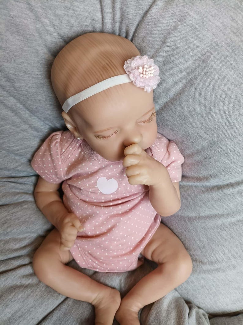 1 Muñeca Reborn PREMATURA de Terapia LISTO PARA ENVIAR, Set de Regalo: #TheahLeighAna, Niña Recién Nacida, Sueño, Maternidad, Ducha, Paquete, Cuerpo Alterado imagen 2