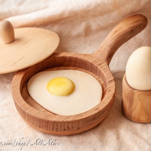 Wooden toy Fried Egg And Whole Egg - Wood play food - Children Cookware - Kitchen play