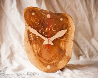 Horloge en bois vivant - tranche unique de cerise cosmique - Bois - Horloge murale naturelle - Style rustique - Décoration intérieure - École - Style Waldorf