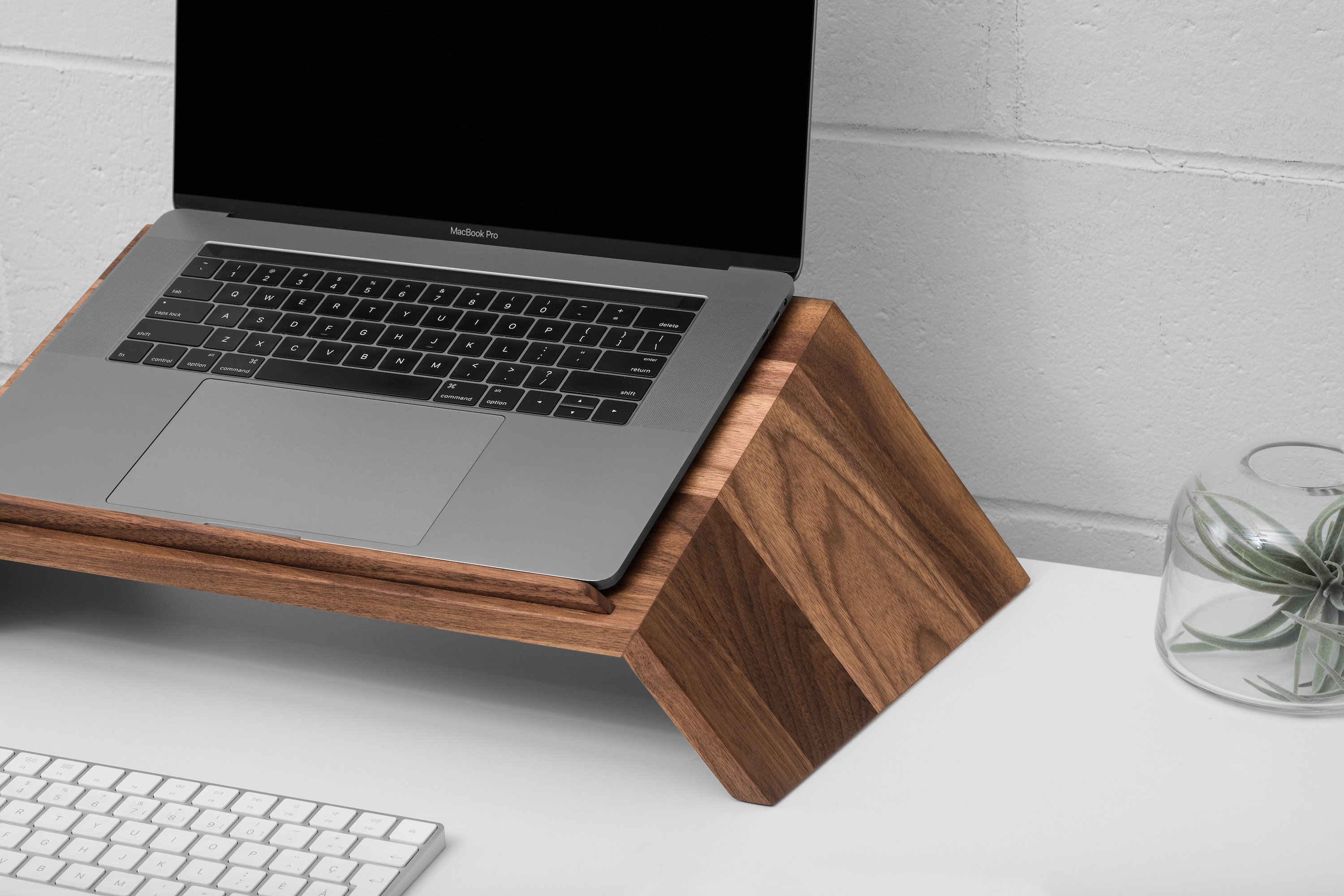 Wooden Laptop Stand Australia at Elba Vess blog