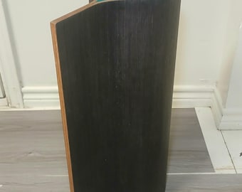 Jarrón de suelo de madera contrachapada curvada con forma de lágrima de MCM Urbana Design, soporte para paraguas, decoración de entrada alta de madera de estilo moderno de mediados de siglo de Derek Chen, regalo para coleccionistas.
