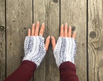 Look Like Knit Finger-less Gloves (Pattern)