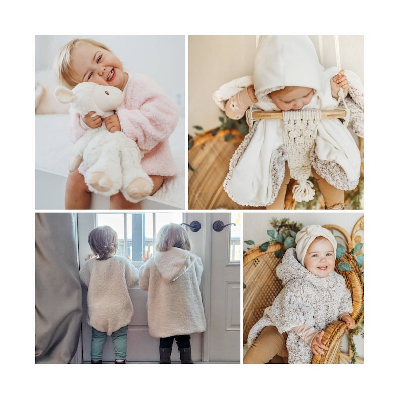 Op de afbeelding: Een collage van afbeeldingen met kinderkleding. E&eacute;n kind draagt een roze, zachte jas en houdt een wit knuffellam vast. Andere afbeeldingen tonen kinderen in witte jassen met capuchon en een bijpassende hoed. De kleding ziet er zacht en comfortabel uit.