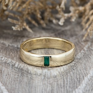 4.5mm Mens Green Emerald Wedding Band | Baguette Cut Green Emerald Band | Comfort Fit Mens Ring | Mens Baguette Cut Green Emerald Ring