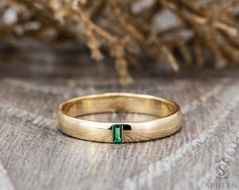 3.5mm Mens Green Emerald Wedding Band, Baguette Cut Green Emerald Band, Solid Gold Comfort Fit Ring, Mens Baguette Cut Green Emerald Ring